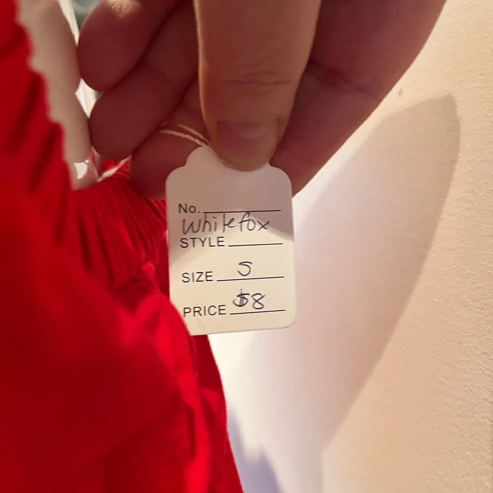 Elegant Red Ruffle Dress - Picture 2 of 2